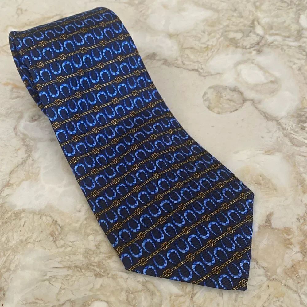 Chanel Horseshoes CC Logo 100% Silk Tie - Picture 6 of 11